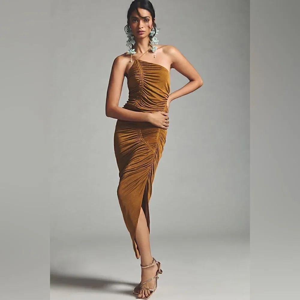 Anthropologie MISHA Ruched Asymmetrical
Halter Dress / size L